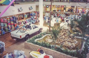 Mauinix-surfshop-florida-springbreak1989-surfing-volcom-quiksilver-billabong-hurley-11