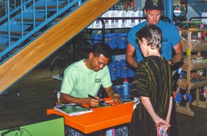 Mauinix-surfshop-florida-springbreak1989-surfing-volcom-quiksilver-billabong-hurley-2